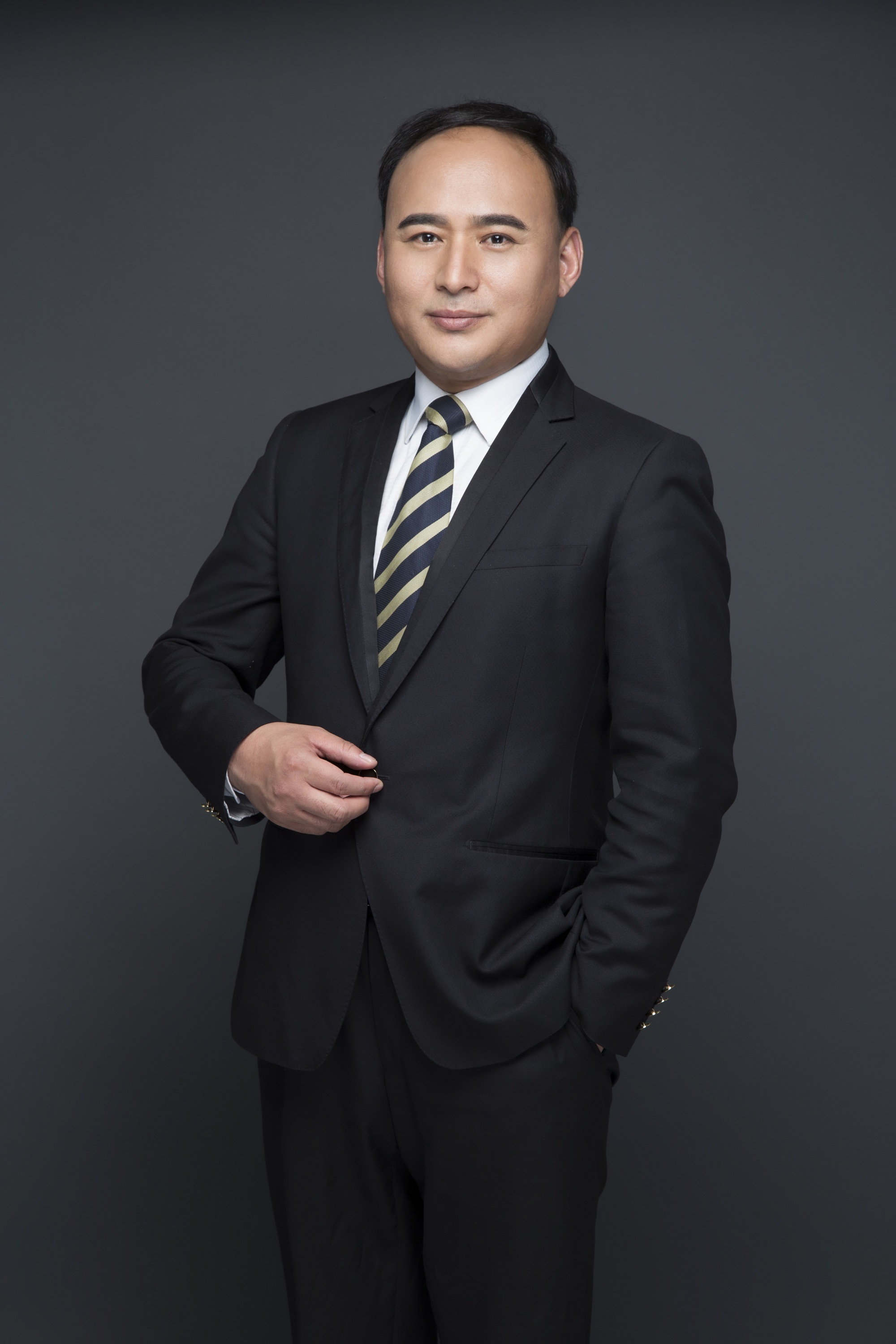 雷晓琼 制作统筹负责人